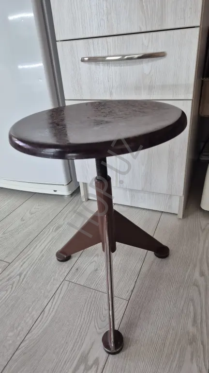 Табурет (стул) винтовой