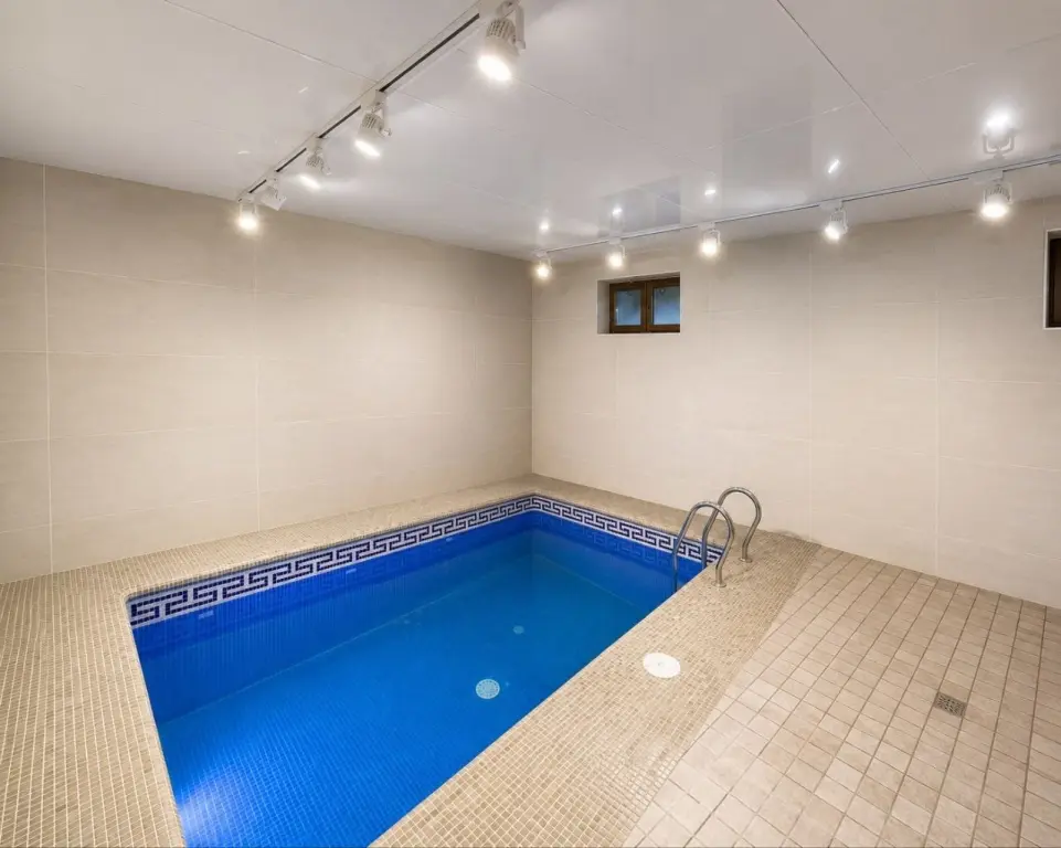 Продается дом Бий Никитина. 3,1 соток. 3 уровня дом. 350м²