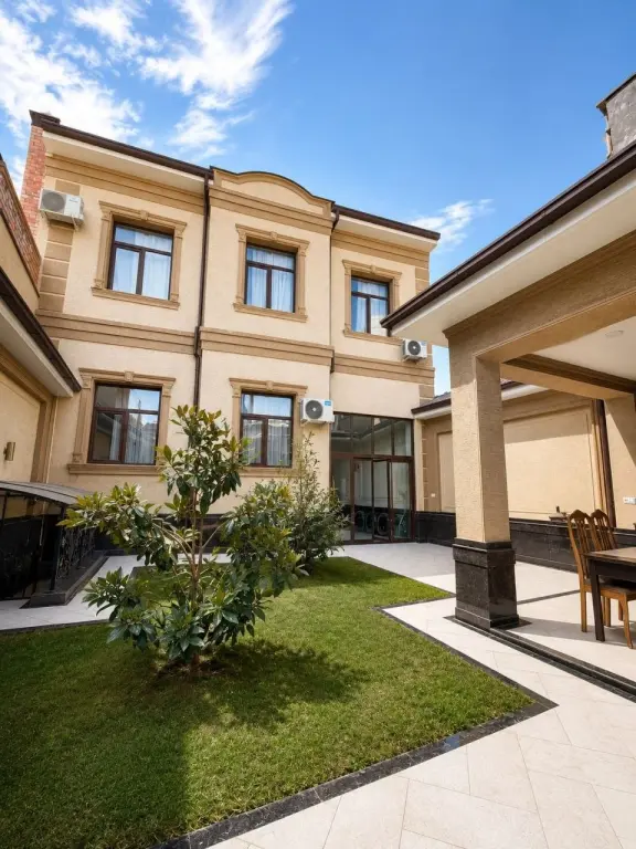 Продается дом Бий Никитина. 3,1 соток. 3 уровня дом. 350м²