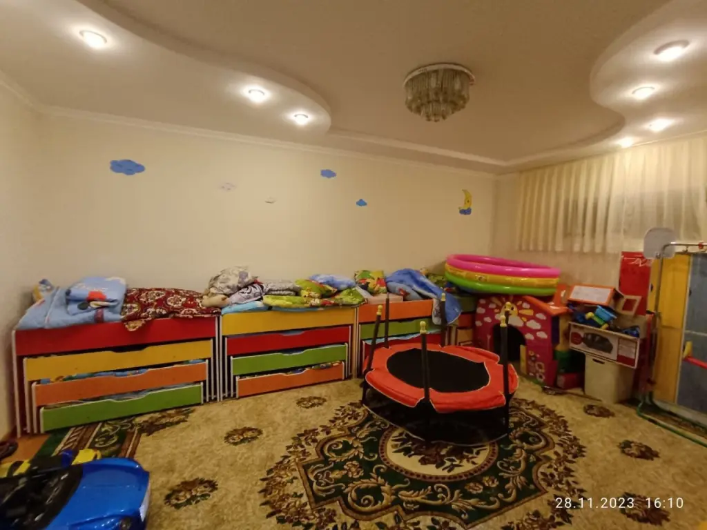 Мирзо Улугбекский р-он продается Дом. ул. Циалковская. 4 соток. 3 уровня.