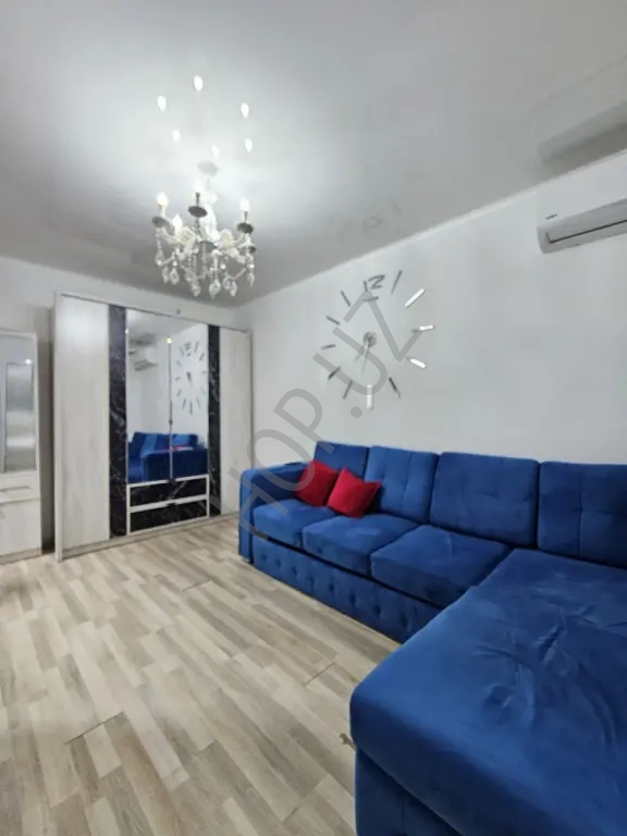 Аренда. Буюк Ипак Йули 1в2/4/4 42м².