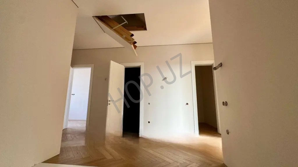 Никитина. продается Коттедж. 3 уровнч 340м²