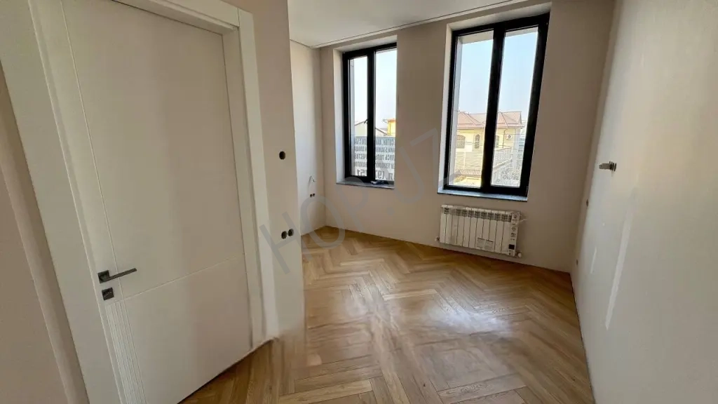 Никитина. продается Коттедж. 3 уровнч 340м²