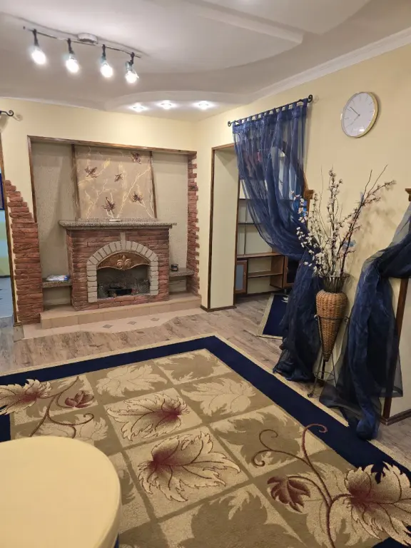 Аренда квартиры Мирабадский район метро Космонавтов 1в2/4/7 69м²