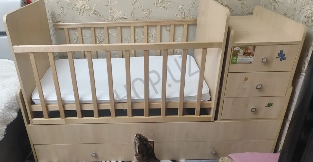 детская кроватка