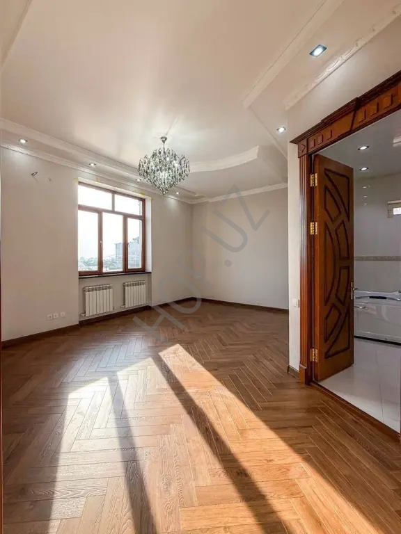 дом на Циалковского Мирзо Улугбекский р-он. 250м². 4 соток.