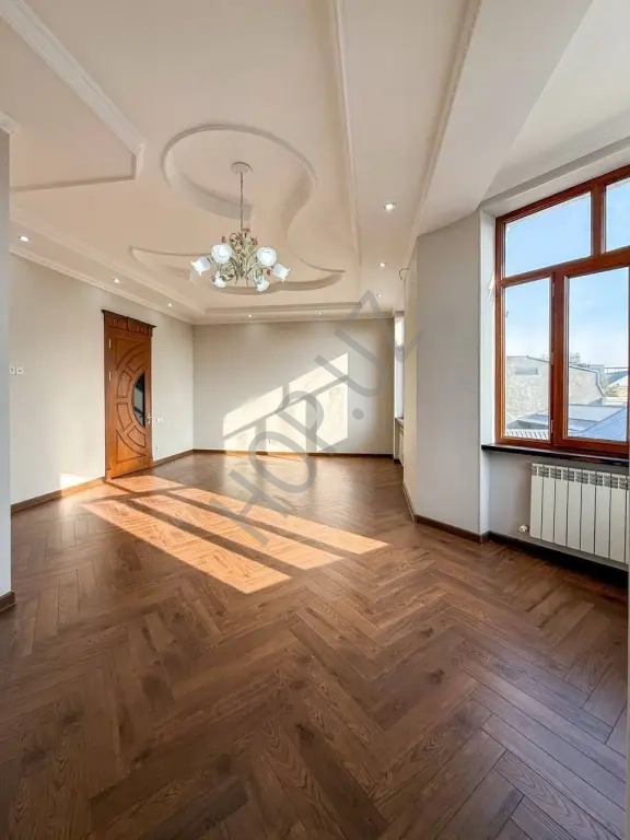 дом на Циалковского Мирзо Улугбекский р-он. 250м². 4 соток.