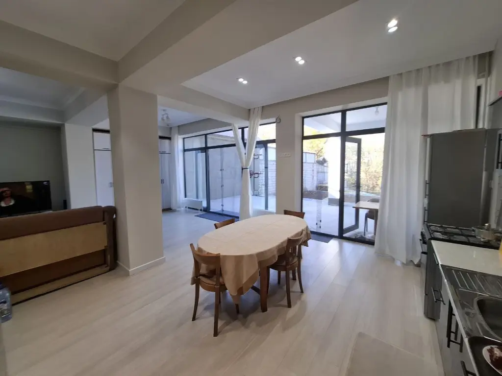 Продается Дом. Карасу-6 ул. Риштанская 3 соток. 3 уровня. 500м²