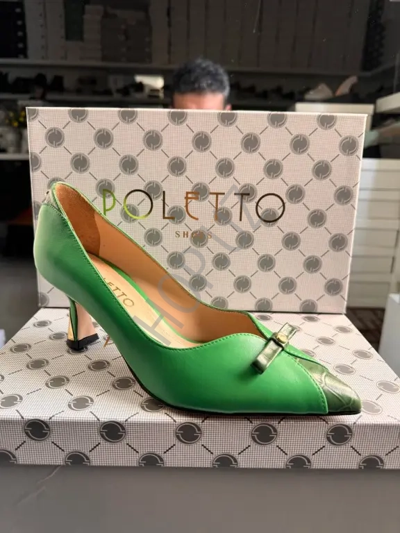 женские кожаные туфли