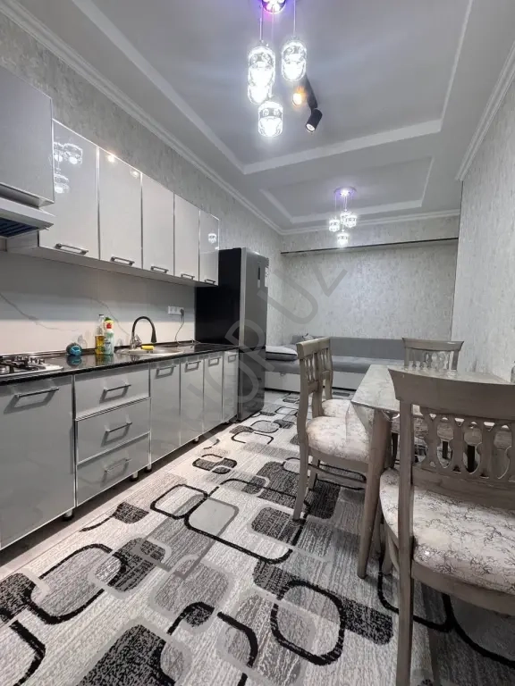 Продаётся 1-комнатная  квартира в ЖК “Neo House”Узбум Ориентир: метро Дустлик1/8/10. 42 м²