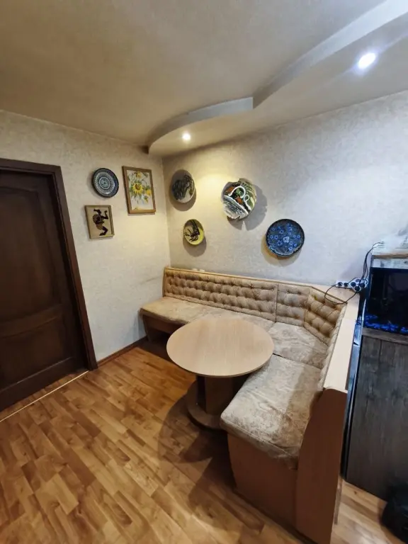 Яккасарайский район. ул. Бабура 2в3/4/4. 56м²