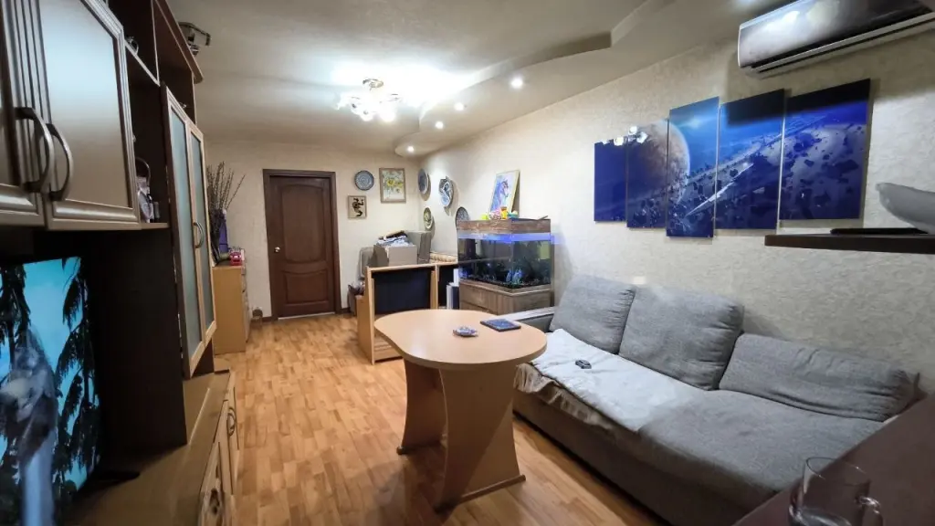 Яккасарайский район. ул. Бабура 2в3/4/4. 56м²