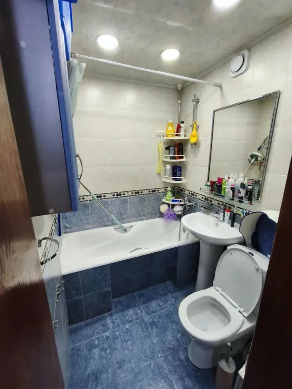 Яккасарайский район. ул. Бабура 2в3/4/4. 56м²