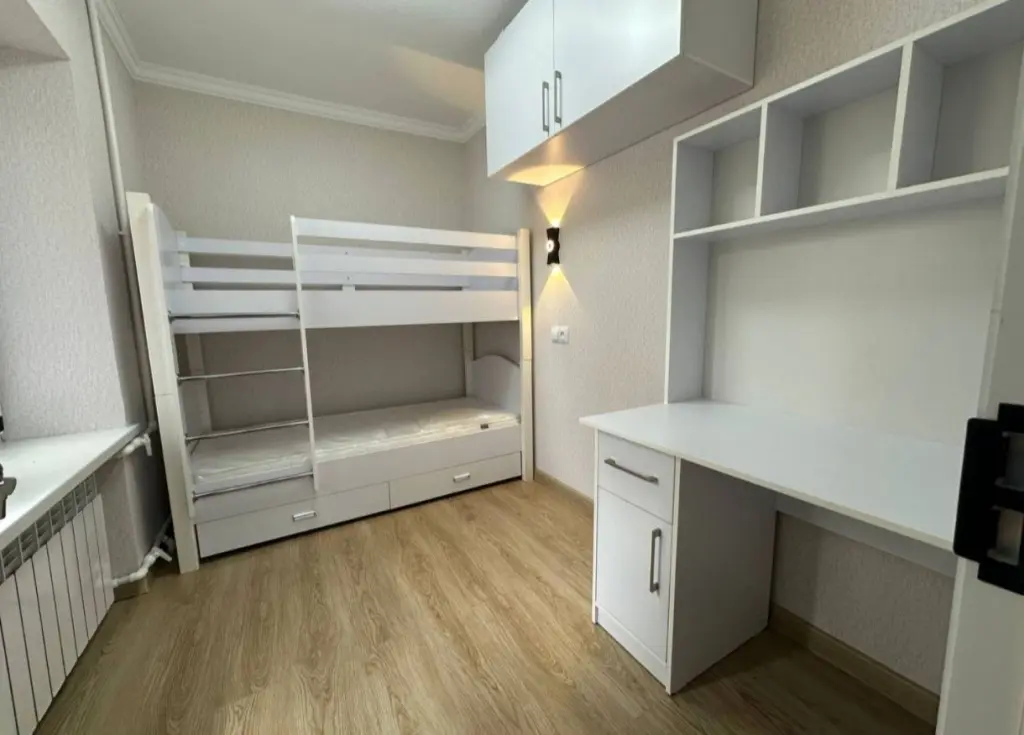 Аренда Буюк Ипак Йули 2/1/4. 33м².