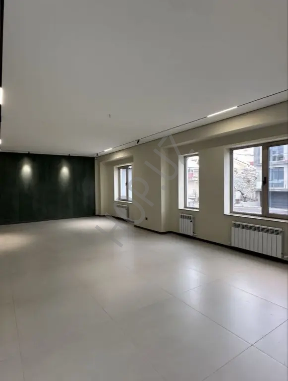 Мирзо Улугбекский р-он БИЙ Сайрам. 380м²