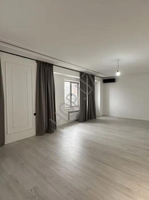 Мирзо Улугбекский р-он БИЙ Сайрам. 380м²