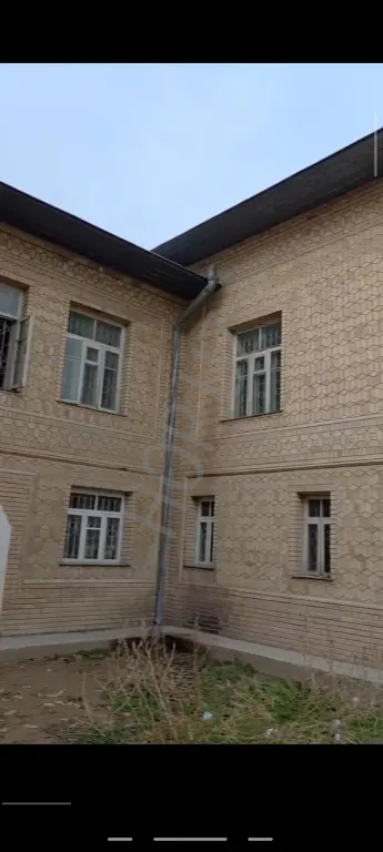 Продается участок в закрытой элитной махалле Мирзо Улугбекского района "Узумзор' Буз-2 Ориентир ТАТУ 6.24 соток. Фасад 30 х 20.