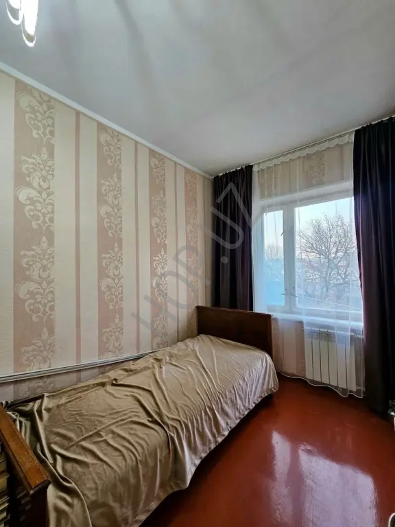 Венгерская. Аэропорт. 3/3/4 74м² Киприч 77 серия.