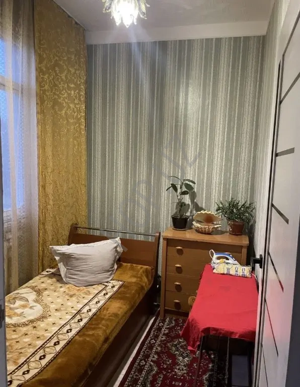 Максим Горького Художники. 2в3/5/5 48м²