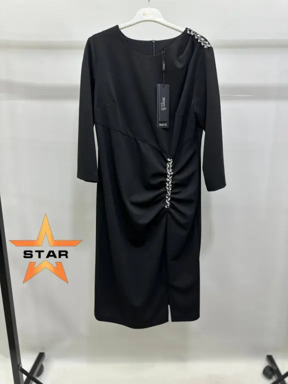 продаю платья на торжественный случай