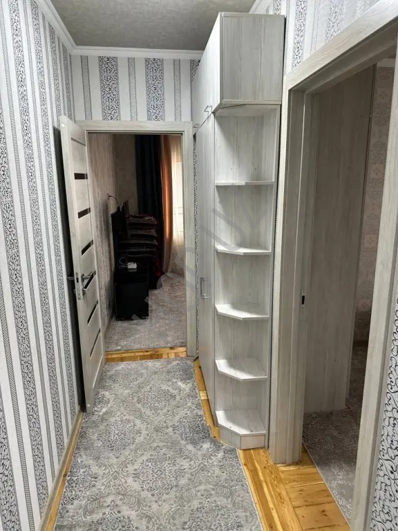 Мирзо Улугбекский р-он.Буз-2 2/4/5 40м² Кирпич.