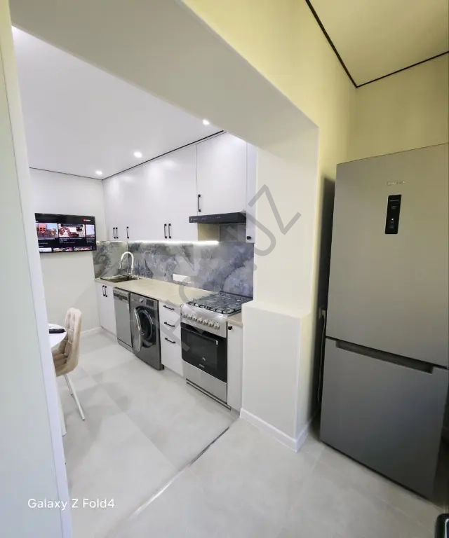 Мирзо Улугбекский р-он Ялангач 1/3/4 28м² Кирпич