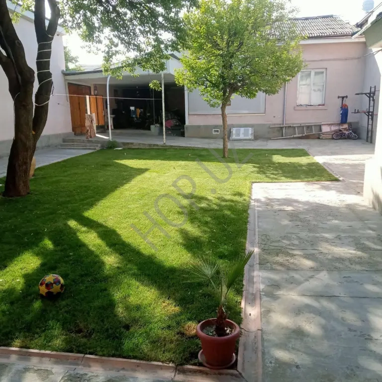 Юнусабад Шахристанская. Участок 4.52 соток. с домом. 93м² 6 комнат.