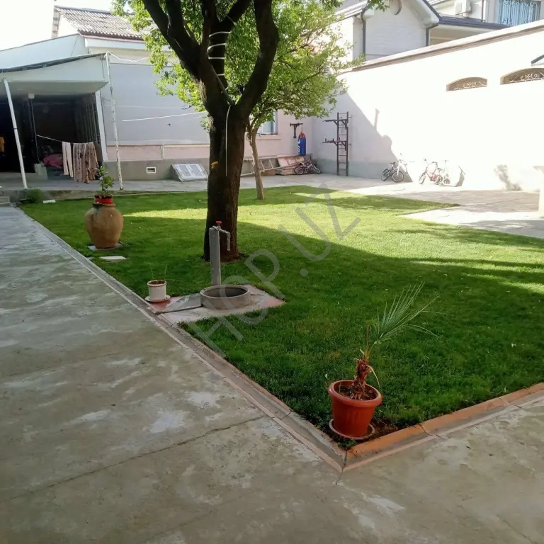 Юнусабад Шахристанская. Участок 4.52 соток. с домом. 93м² 6 комнат.