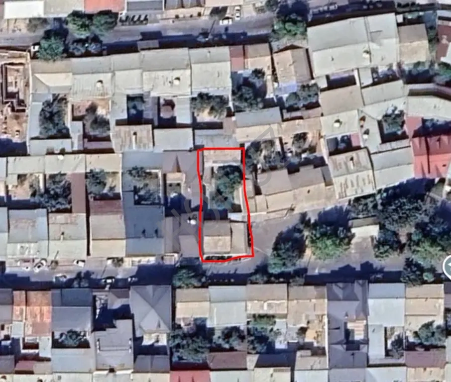 Юнусабад Шахристанская. Участок 4.52 соток. с домом. 93м² 6 комнат.