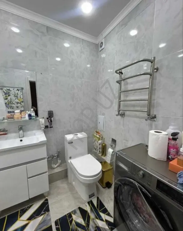 Яккасарайский район Саламатина новостройка. 2/2/8 60м²