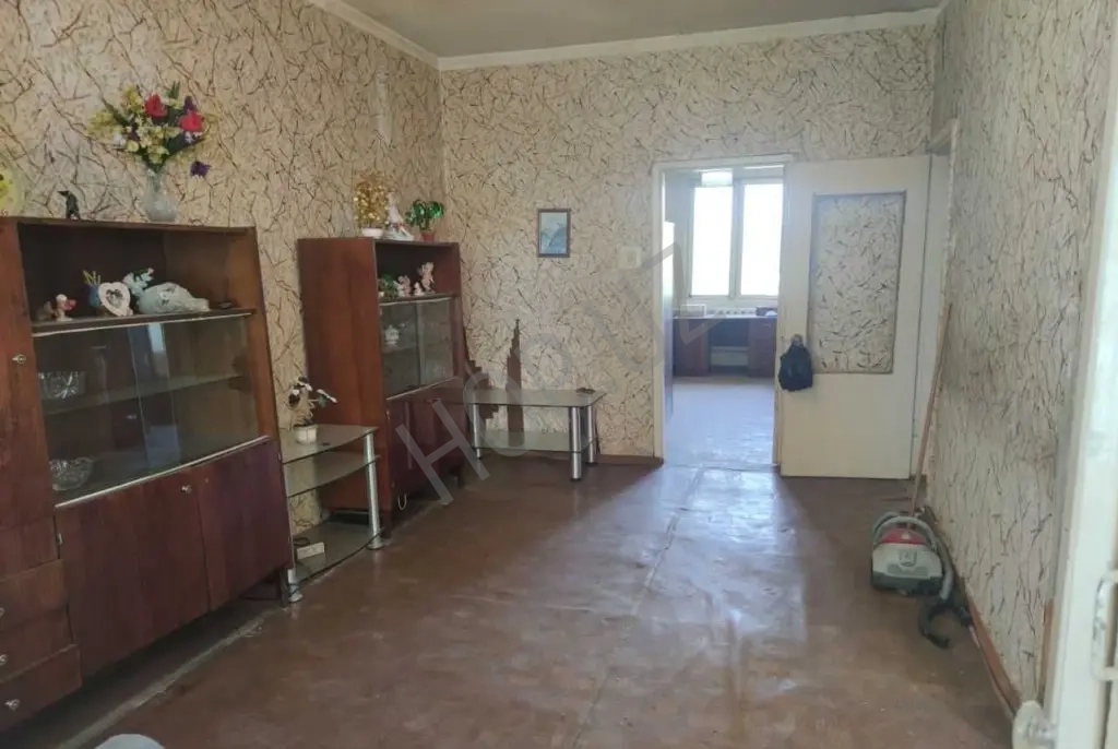 Бий Художники. 2/5/5 48 м2 Французская школа.