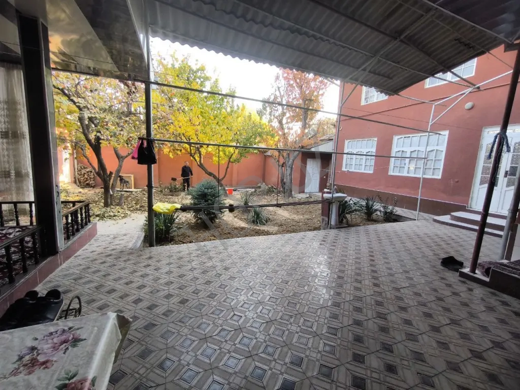 Мирзо Улугбекский р-он Олтинтепа- Кизилсув. 5.3 соток. Фасад 20м.