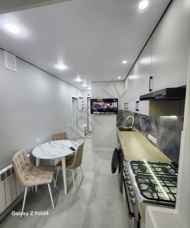 Мирзо Улугбекский р-он Ялангач 1/3/4 28м² Кирпич