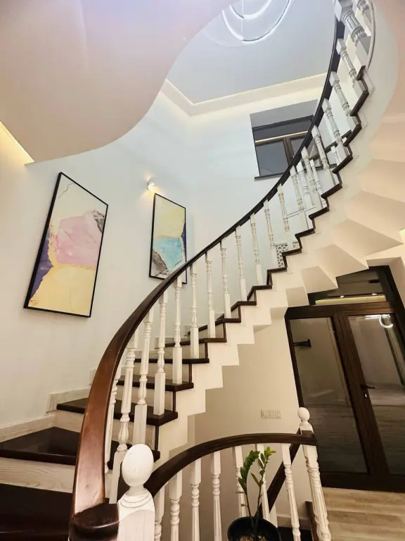 Продается Дом 3 уровня 6 комнат. 200м². 1,5 соток