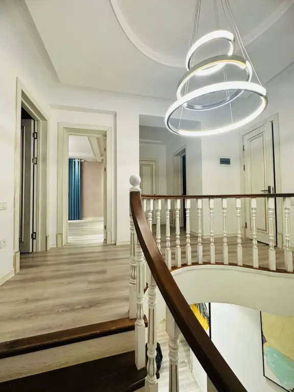 Продается Дом 3 уровня 6 комнат. 200м². 1,5 соток