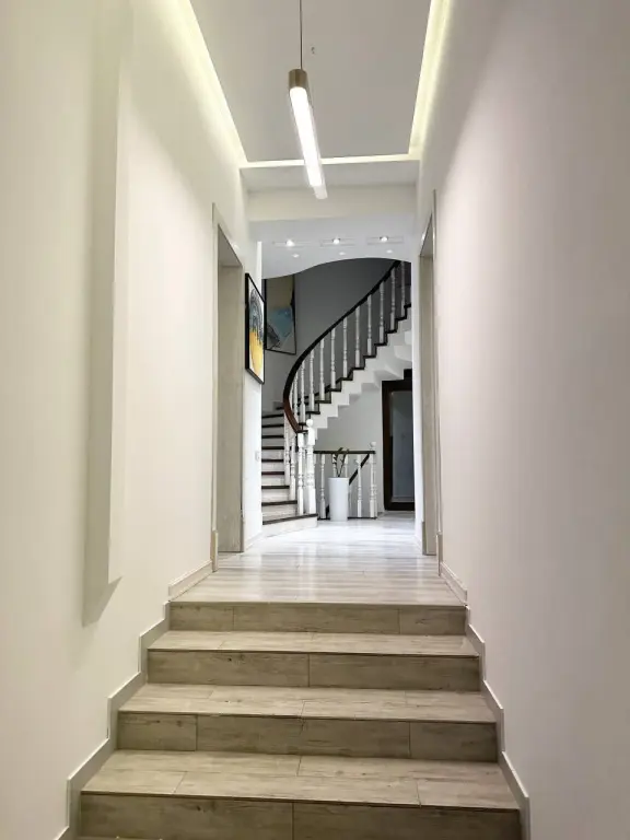 Продается Дом 3 уровня 6 комнат. 200м². 1,5 соток