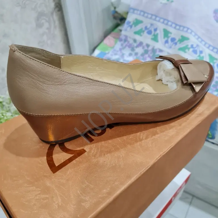 Продам новые туфли на сплошной подошве