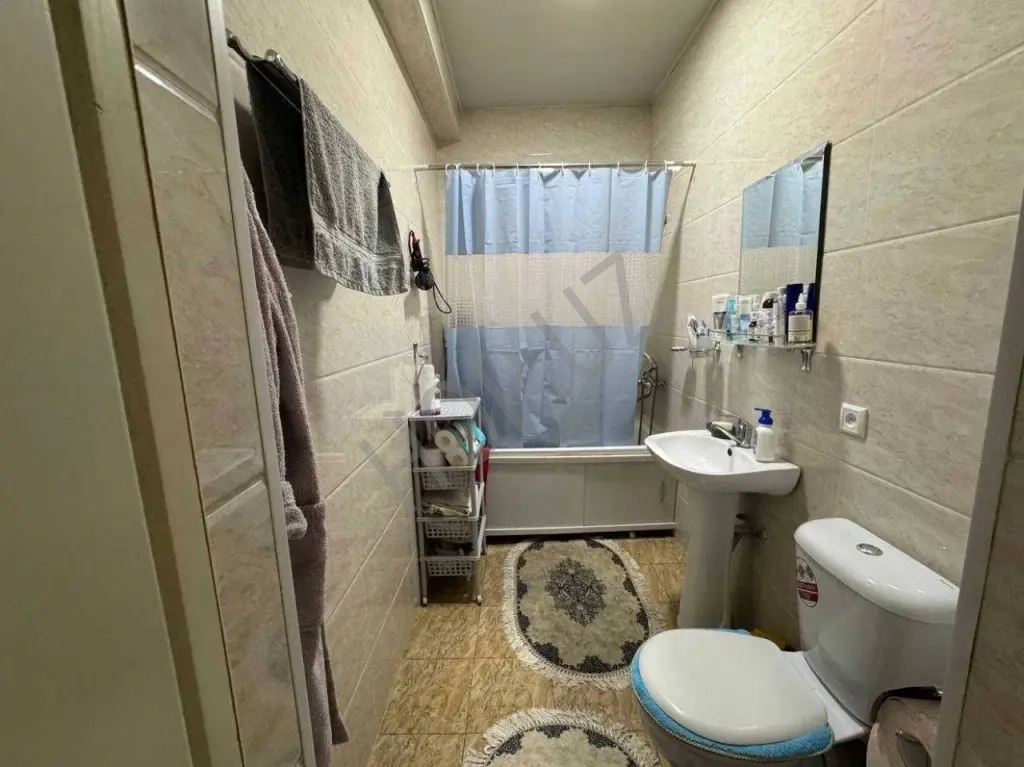 Яшнабадский р-он Шастри. 2/1/4 42 м² Кирпич.