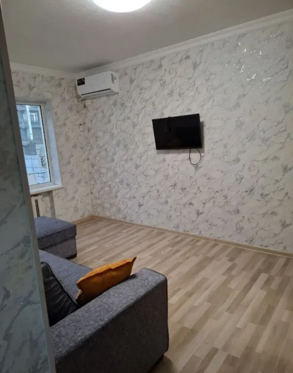Аренда квартирыБуюк Ипак Йули 1/4/4 40м² Кирпич
