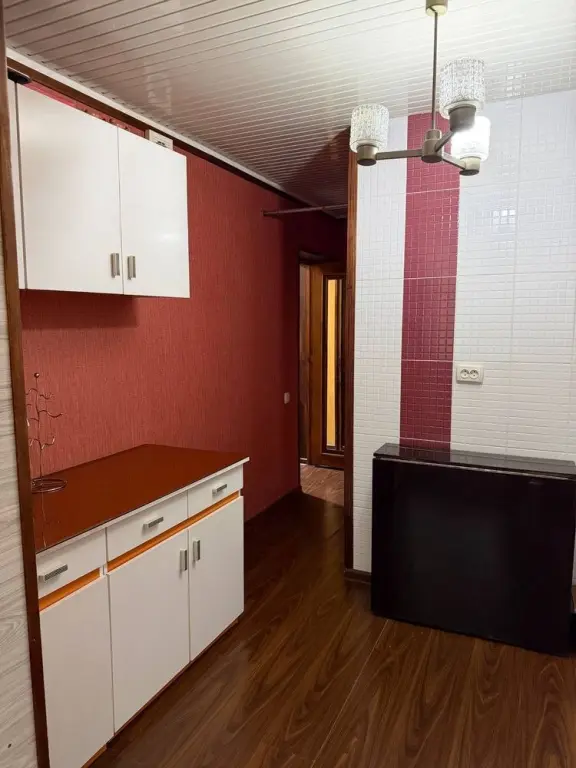 Аренда. Буюк Ипак Йули. 2/2/4, 50м².