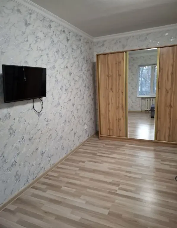 Аренда квартирыБуюк Ипак Йули 1/4/4 40м² Кирпич