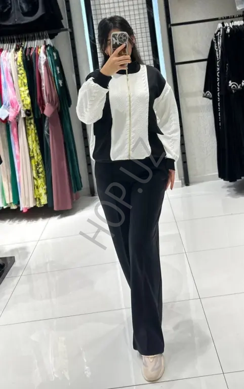 Спортивный костюм