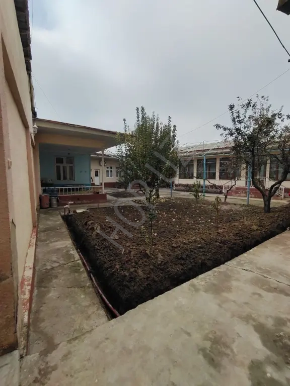 продается Участок с Домом 6.89 соток.