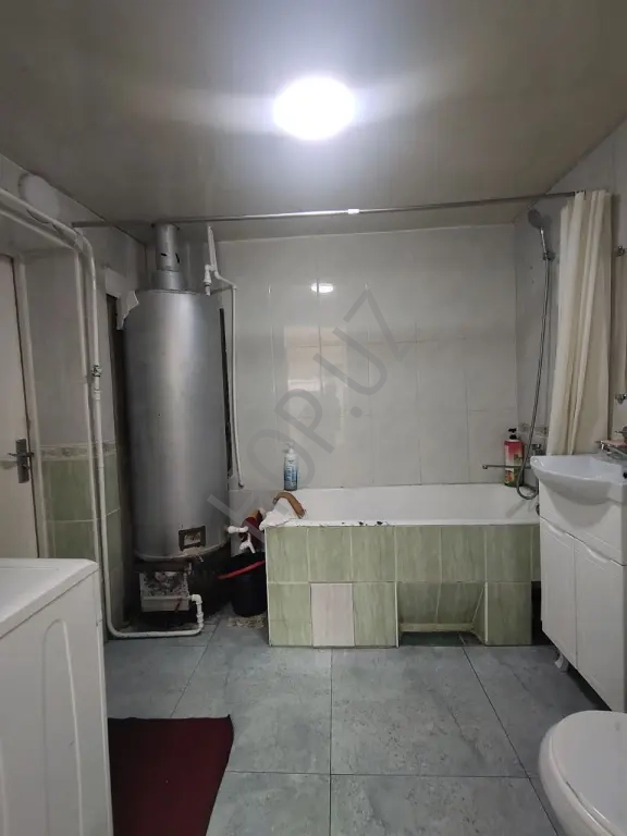 Дом в Мирзо Улугбекском районе. Бий ул. Туртарык. 1,8 соток