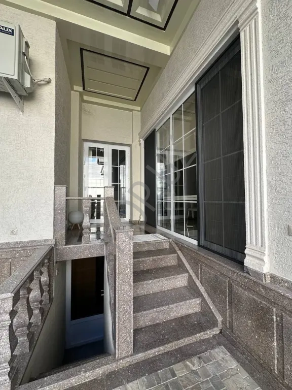 Никитина. продается Дом 340м². 5 соток. 5 комнат.