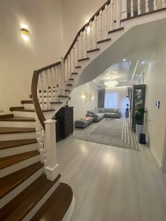 Продается Дом. Феруза Греческий городок. 2 соток. 2 уровня. 160м²