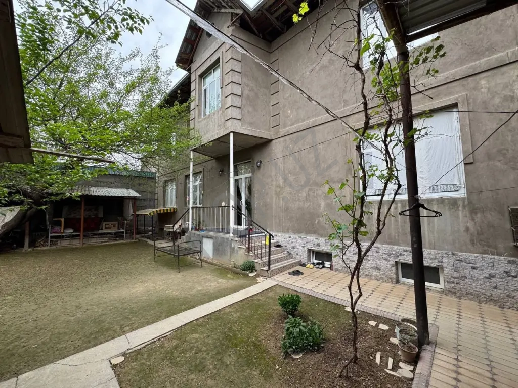 Продается Дом. Мирзо Улугбекский р-он Военный Госпиталь. 2 уровня. 137м²