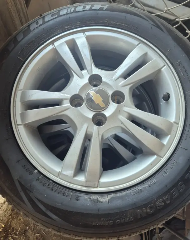 Диски с всесезонными шинами Roadmarch 195/60 R15