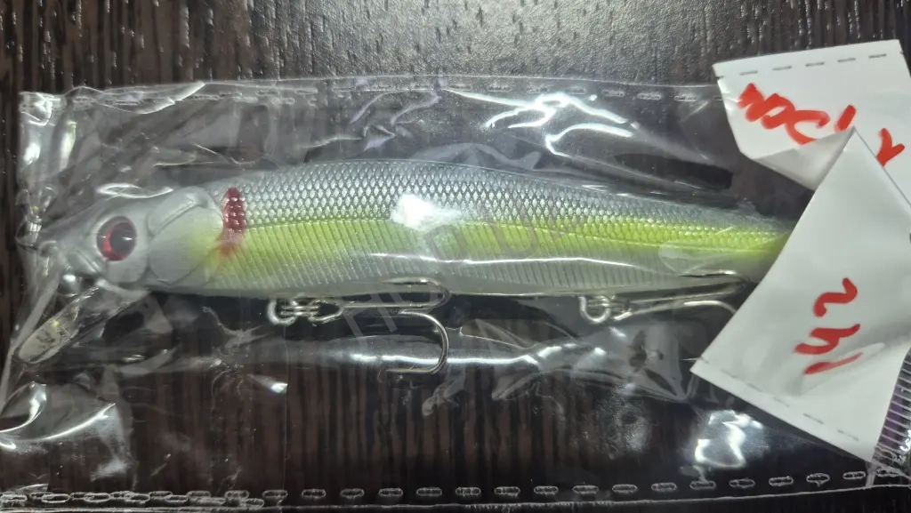 Продам воблер 11,5 см 14 грамм