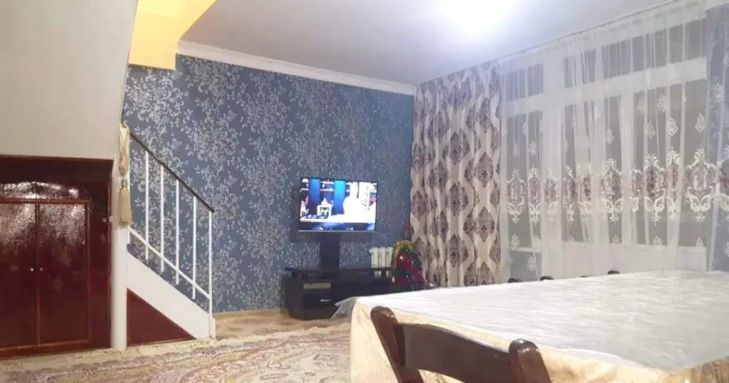 Яккасарайский район. Ул. Бабура. Дуплекс 4/7-8/10. 109 м²